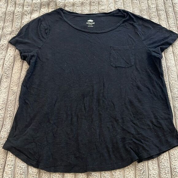 Women’s Relaxed Pocket T-shirt - Picture 1 of 4